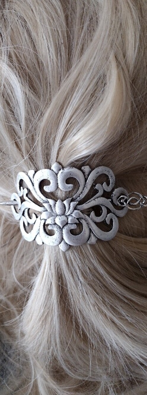 *NWOT* Silver Filigree Floral Hair Clip - Classic Women Accessories